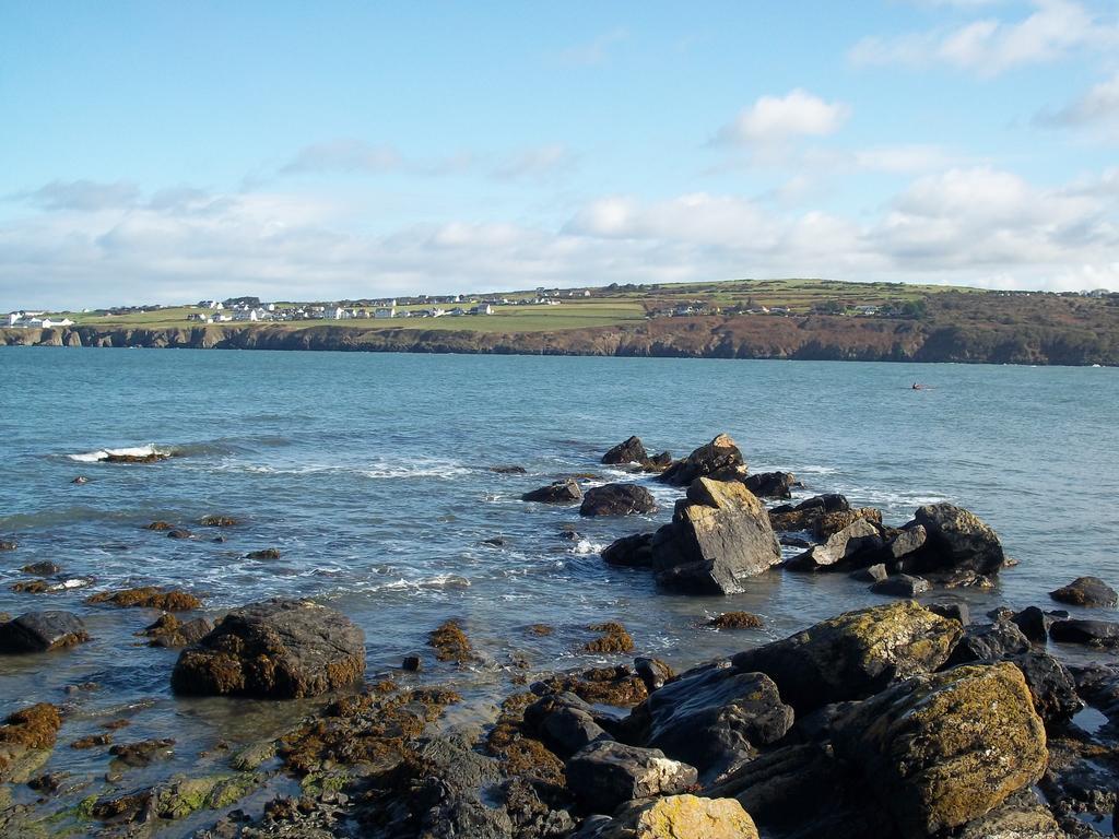 Teifi Netpool Hotel Pembroke Luaran gambar