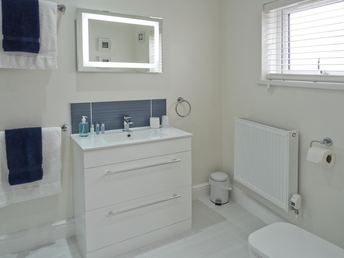 Teifi Netpool Hotel Pembroke Luaran gambar