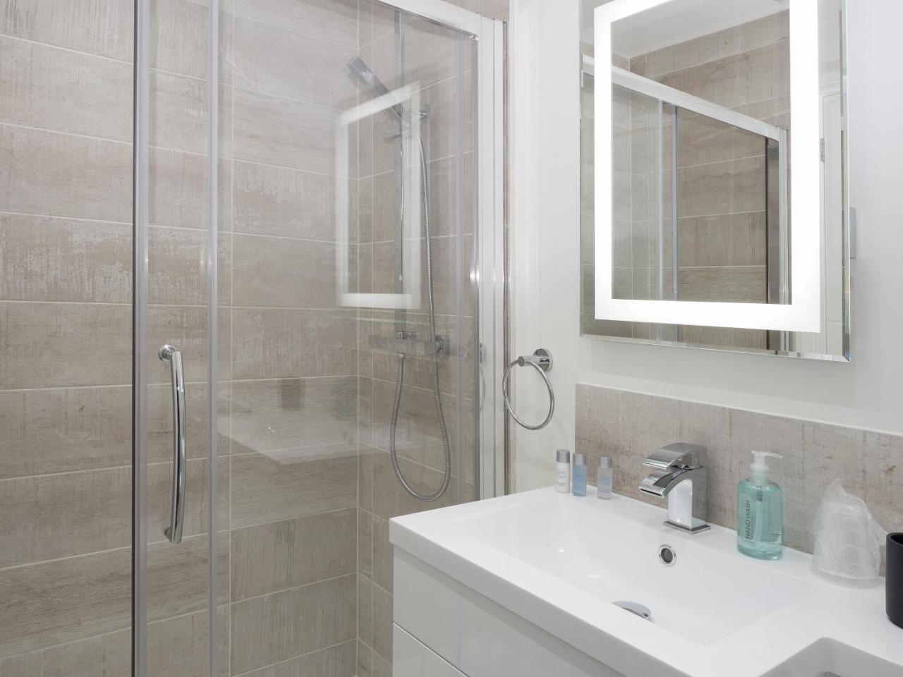 Teifi Netpool Hotel Pembroke Luaran gambar