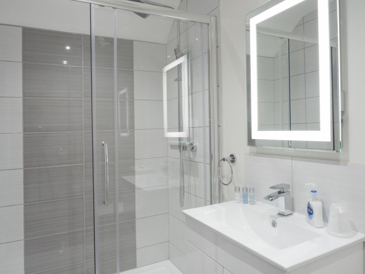 Teifi Netpool Hotel Pembroke Luaran gambar
