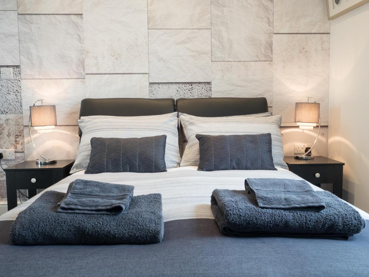 Teifi Netpool Hotel Pembroke Luaran gambar