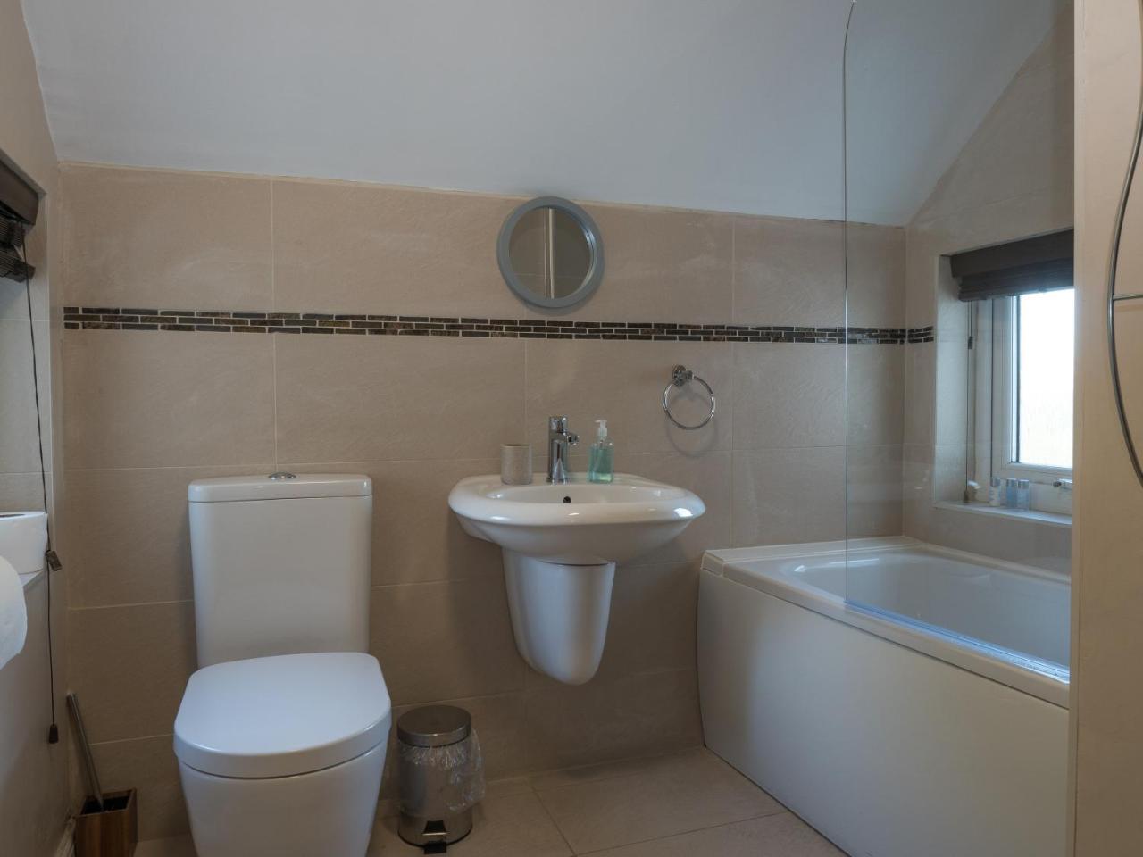 Teifi Netpool Hotel Pembroke Luaran gambar